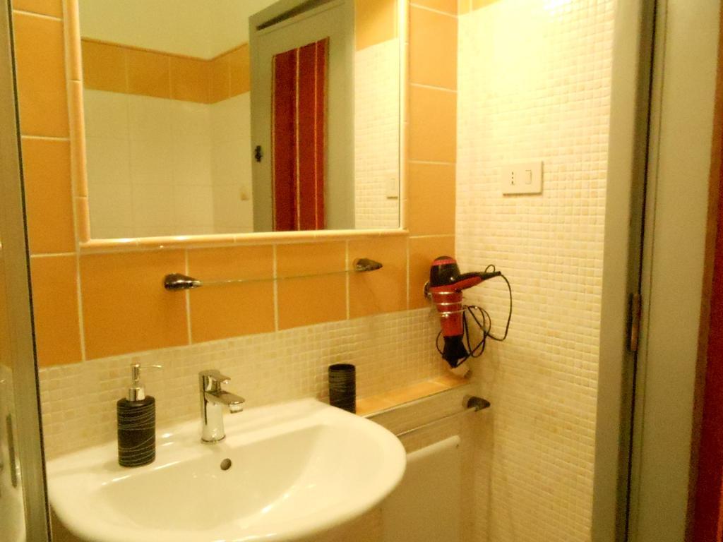 I Tetti Di Sassari B&B Habitación foto
